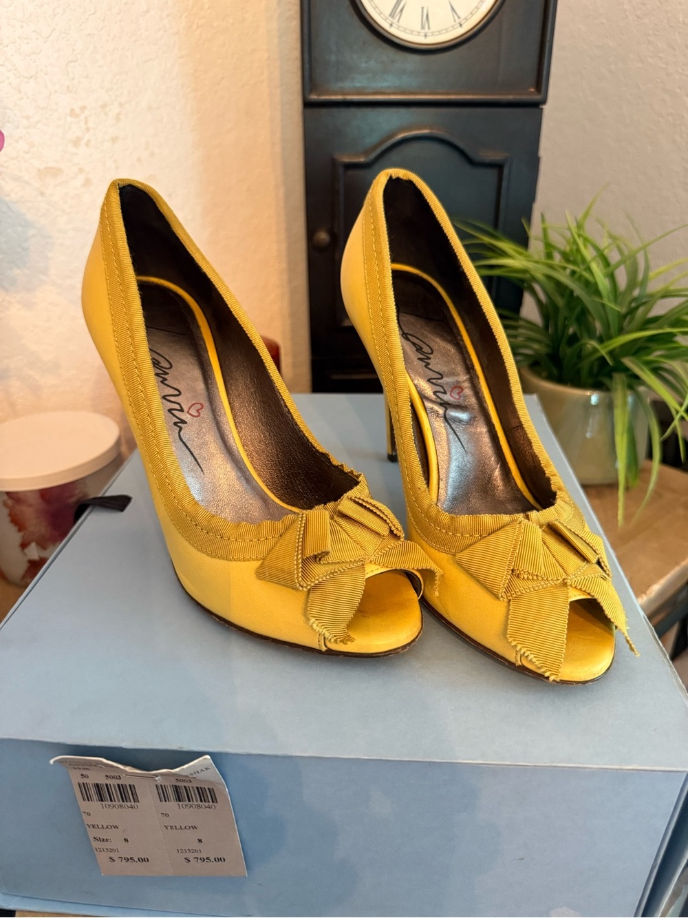 Lanvin Paris Yellow Satin Grosgrain Bow Peep Toe Heels Size 38 / US 8